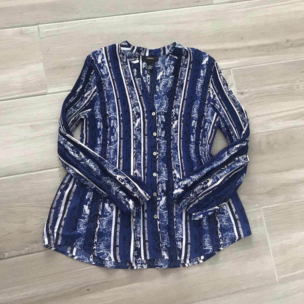 SOLD! NWOT Alfani Floral Blouse Plus Sz